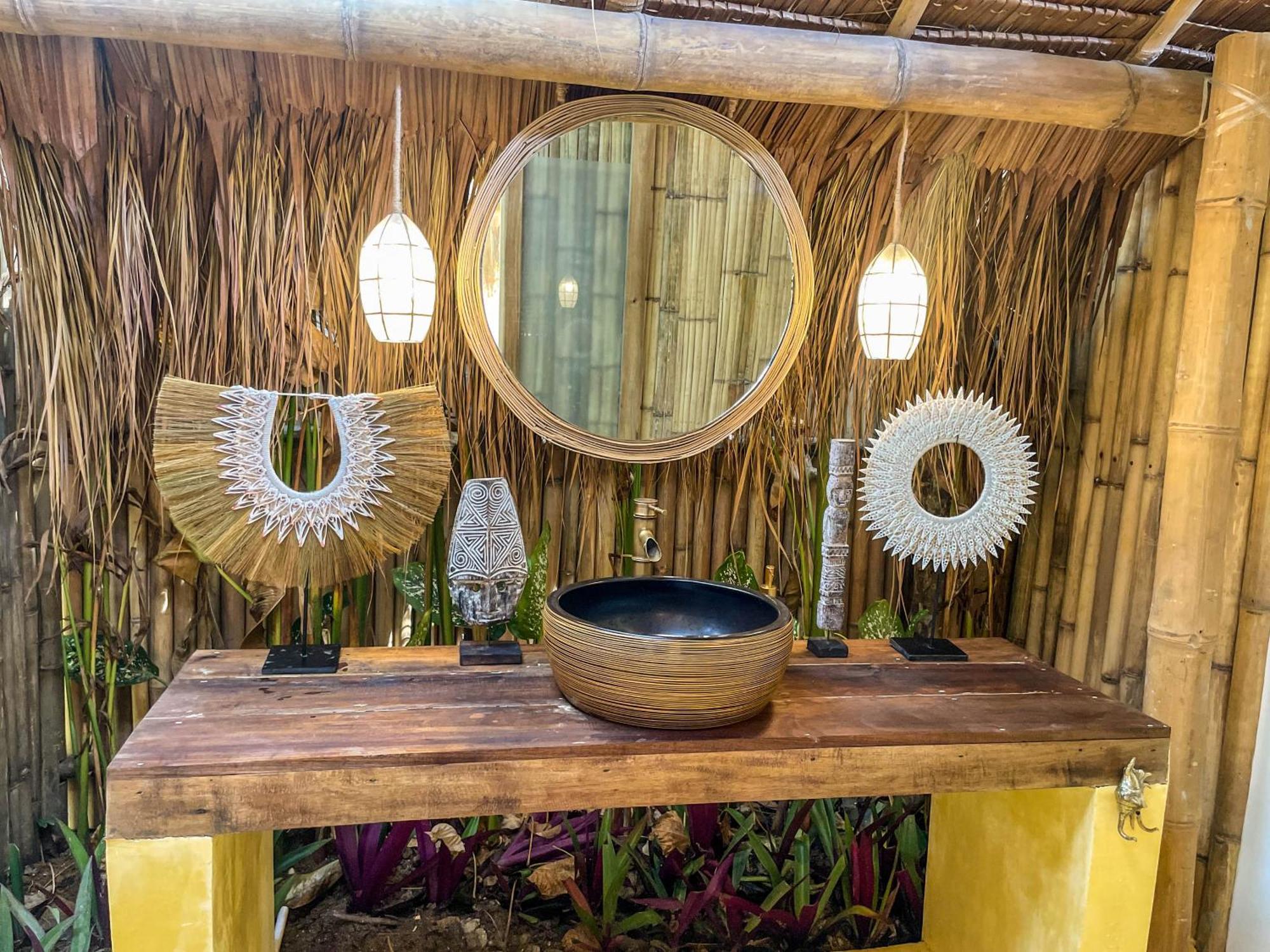 The Bamboo Houses - Tropical Garden & Empty Beach General Luna  Ngoại thất bức ảnh